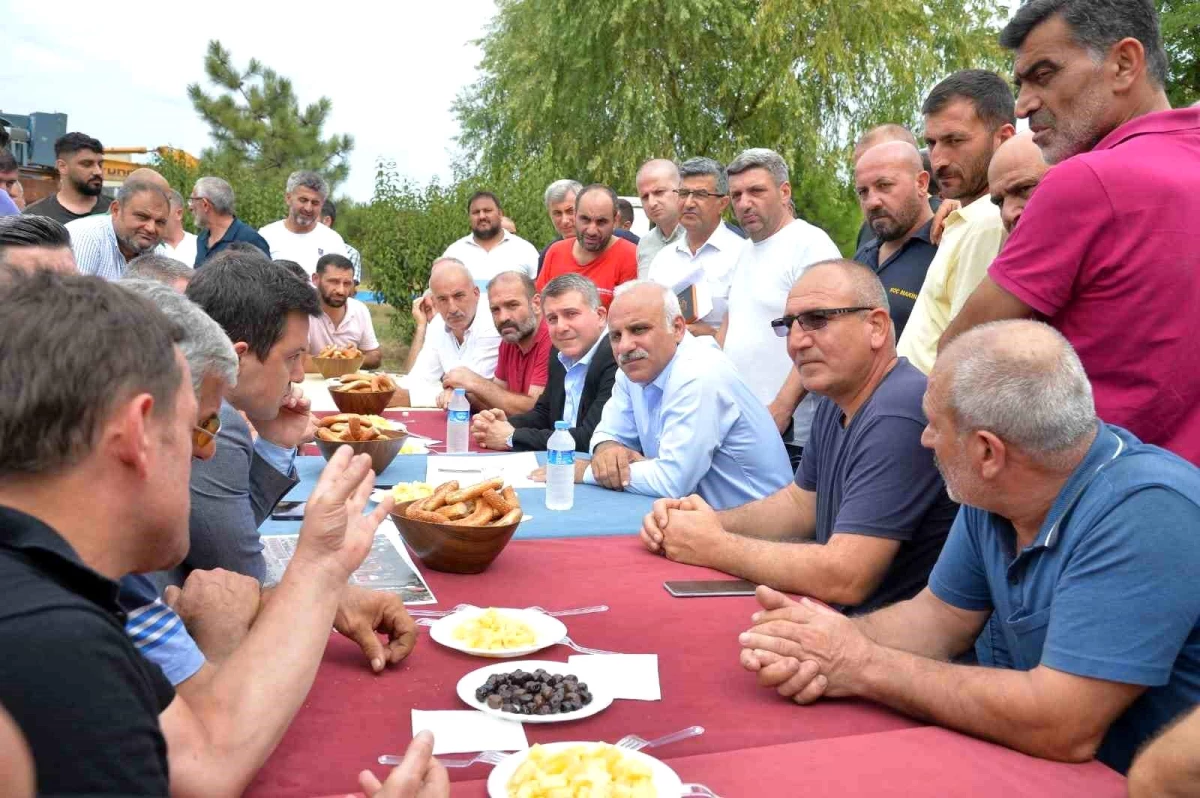 Trabzon Büyükşehir Belediye Başkanı Murat Zorluoğlu, İpekyolu Sanayi Sitesi esnafını ziyaret etti
