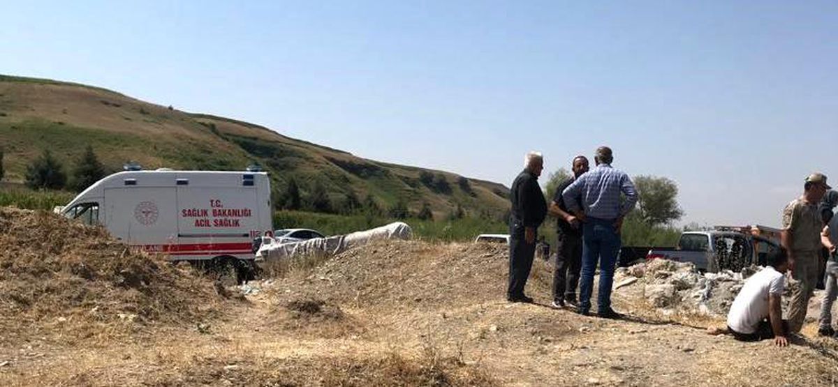 Batman\'da çayda boğulmak üzereyken kurtarılan kız çocuğu hayatını kaybetti