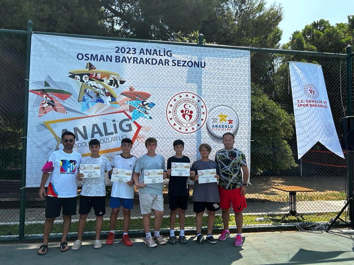 Anadolu Yıldızlar Ligi Kort Tenisi Finalinde Düzce Erkek Takımı Beşinci Oldu
