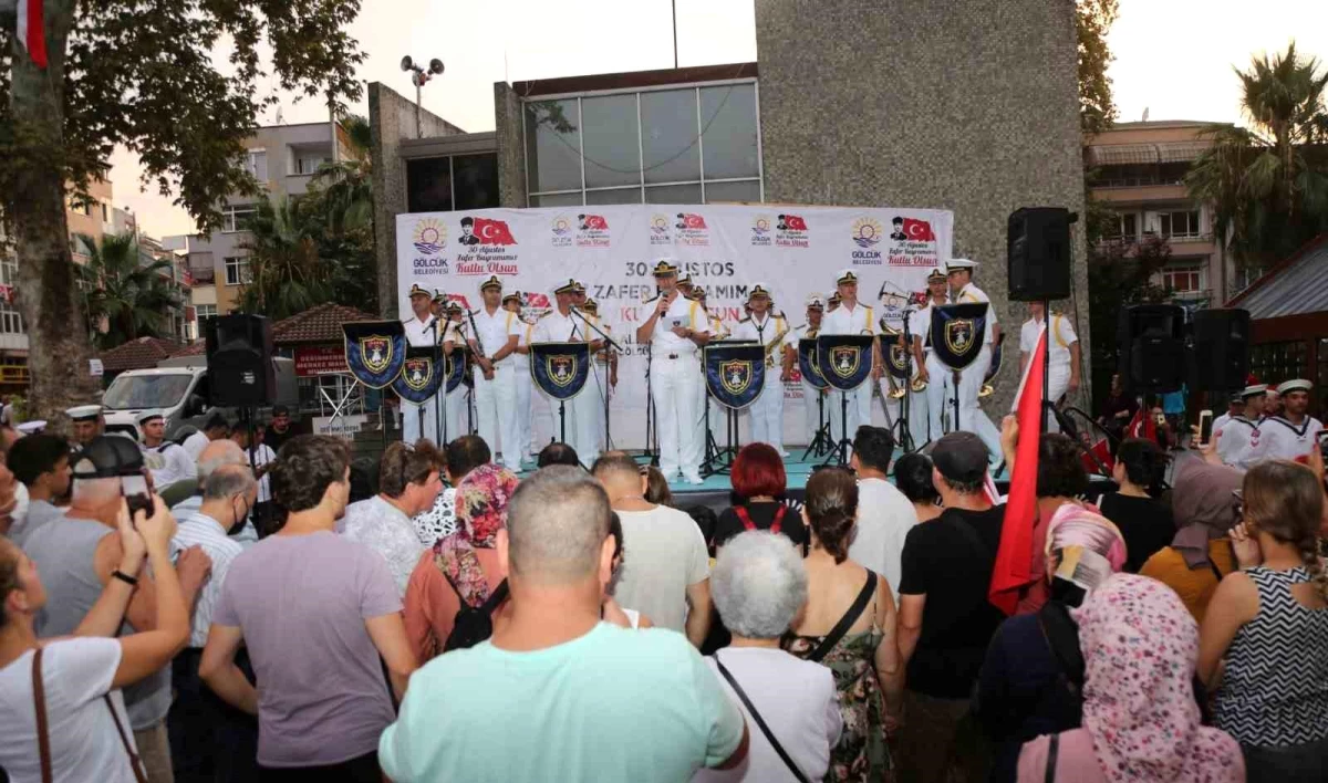 Gölcük Belediye Başkanı Ali Yıldırım Sezer, 30 Ağustos Zafer Bayramı etkinliklerine davet etti