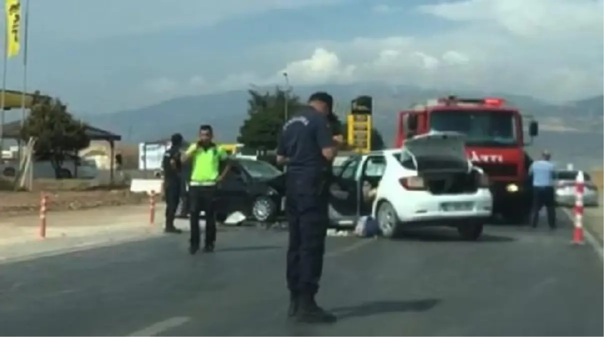 Nurdağı'nda Otomobil Kazası: 5 Kişi Yaralandı