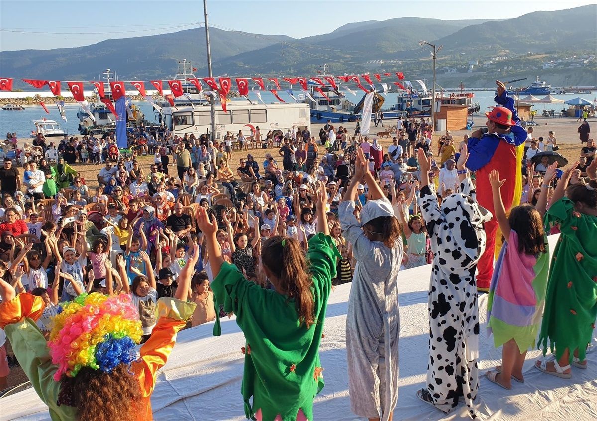 Gerze\'de çocuk şenliği yapıldı