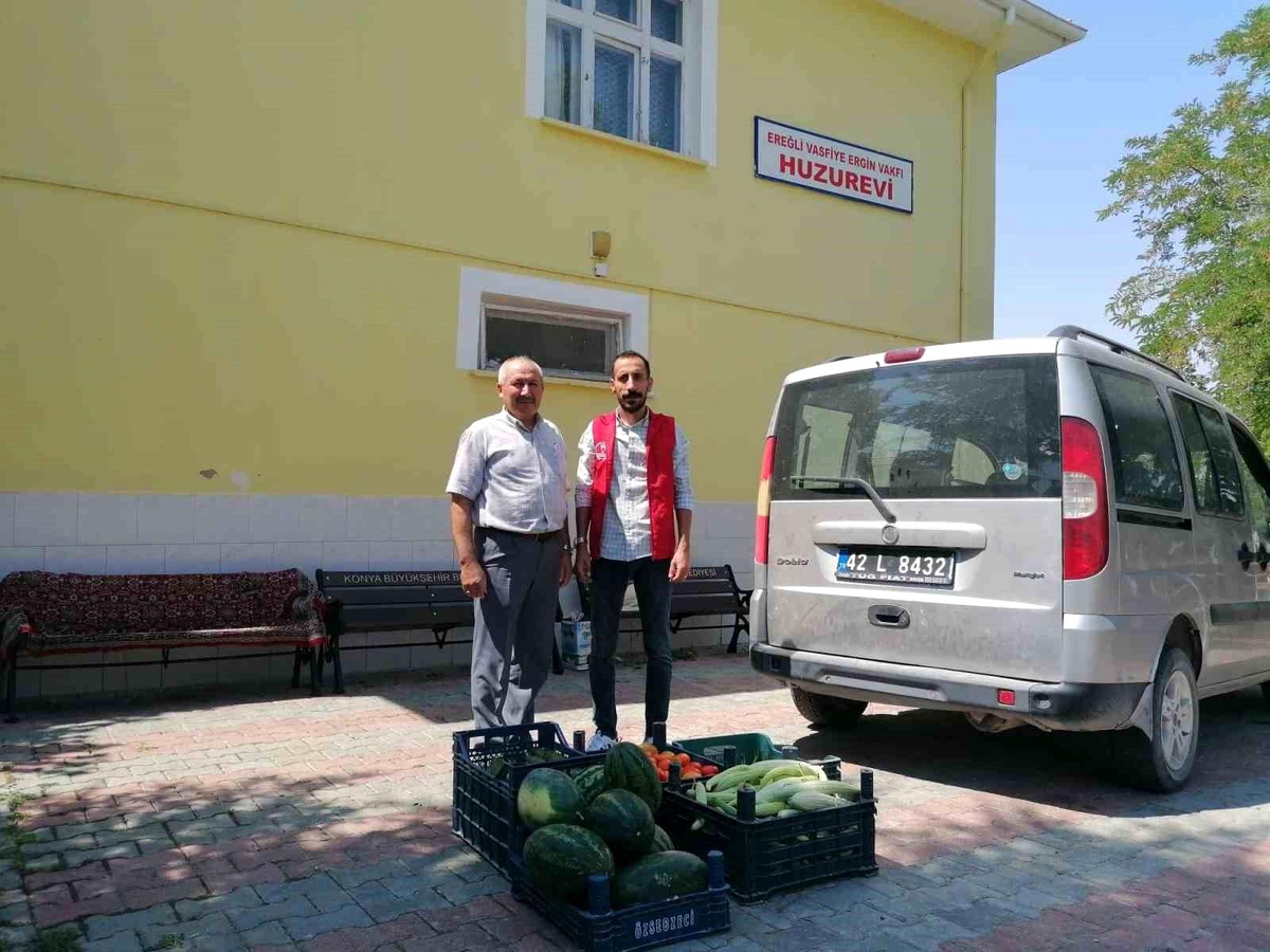 Konya\'da Gençler Tarafından Yetiştirilen Sebzeler İhtiyaç Sahiplerine Ulaştırılıyor