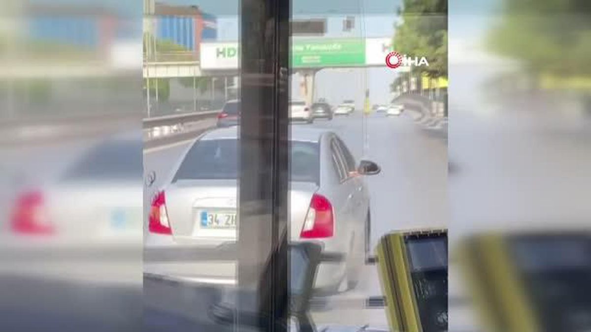 İstanbul\'da trafiği tehlike düşüren sürücüye 5 bin 887 TL ceza kesildi