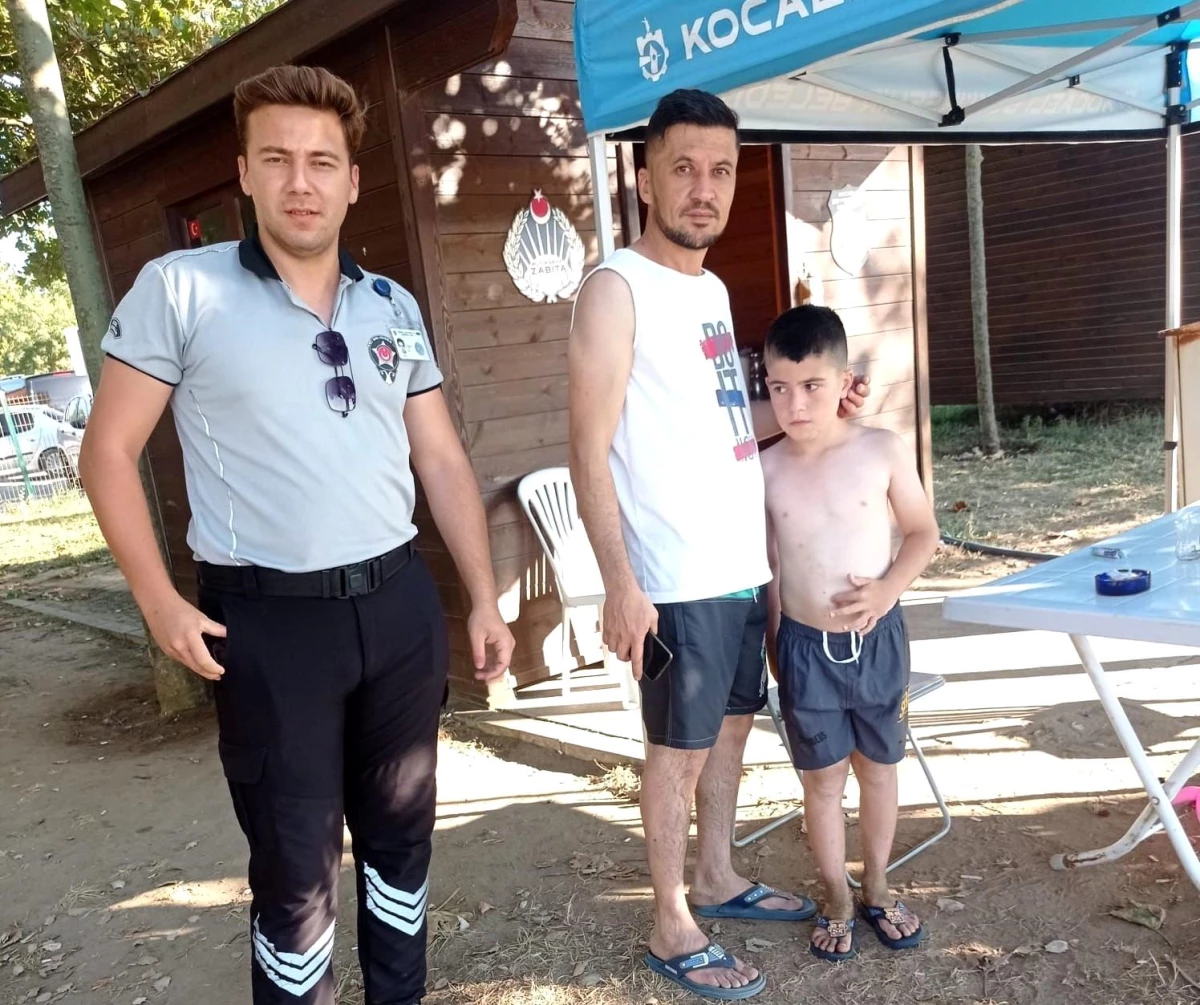 Kocaeli Büyükşehir Belediyesi Zabıta Ekipleri Kaybolan Cüzdanları ve Çocukları Buldu