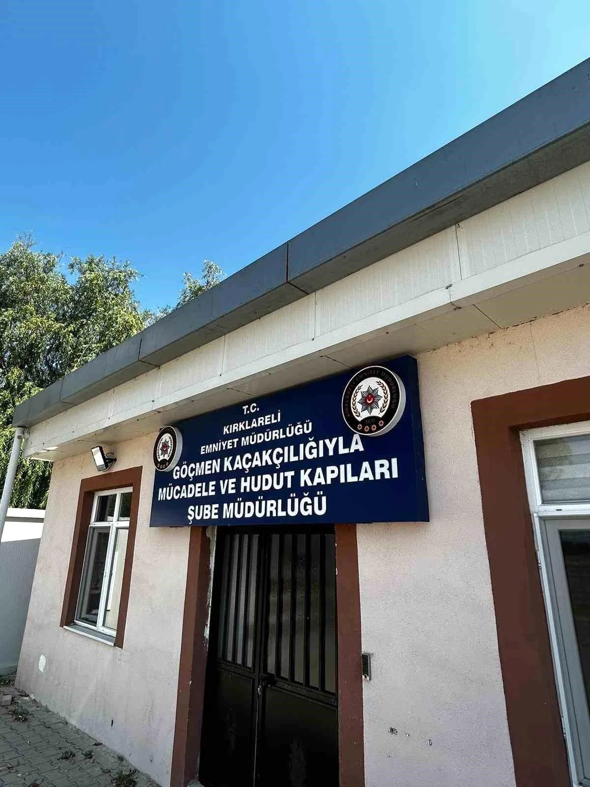 Kırklareli\'de 38 kaçak göçmen ve 2 göçmen kaçakçısı yakalandı