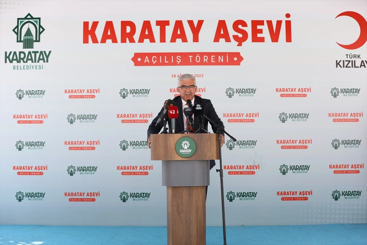 Konya\'da Karatay Belediyesi tarafından açılan Karatay Aşevi hizmete sunuldu