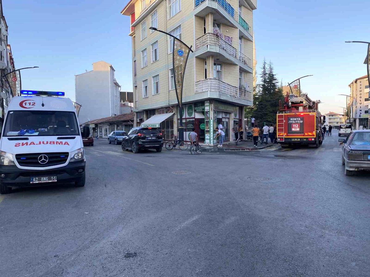Konya\'da bir binada çıkan yangında 1 kişi yaralandı