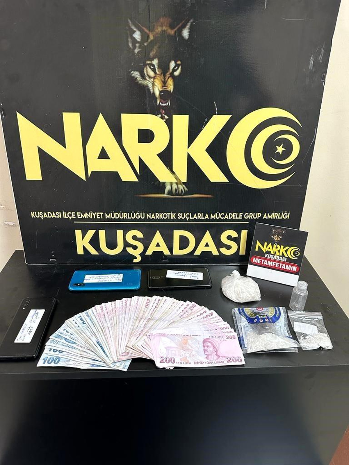 Kuşadası\'nda Uyuşturucu Operasyonu: 2 Gözaltı