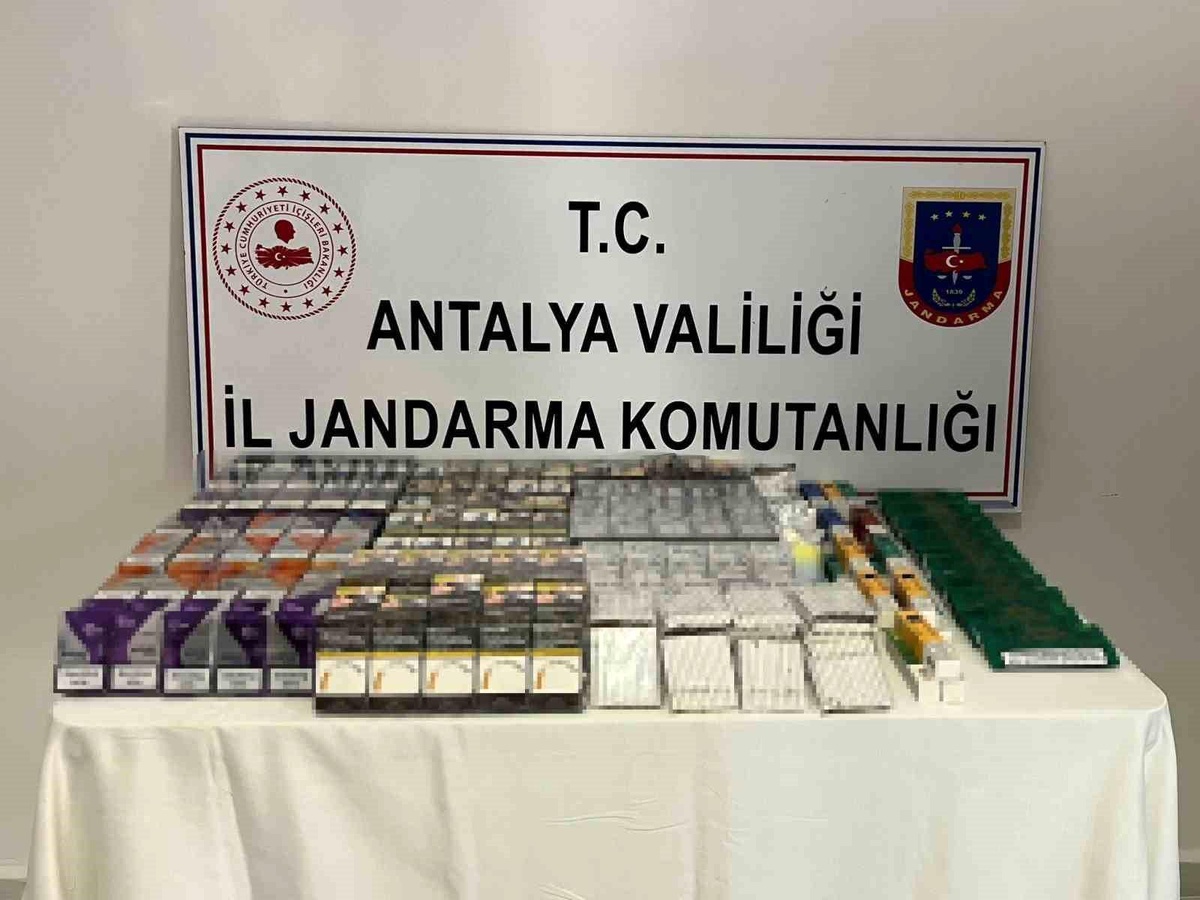 Manavgat\'ta Kaçak Sigara ve Elektronik Sigara Operasyonu