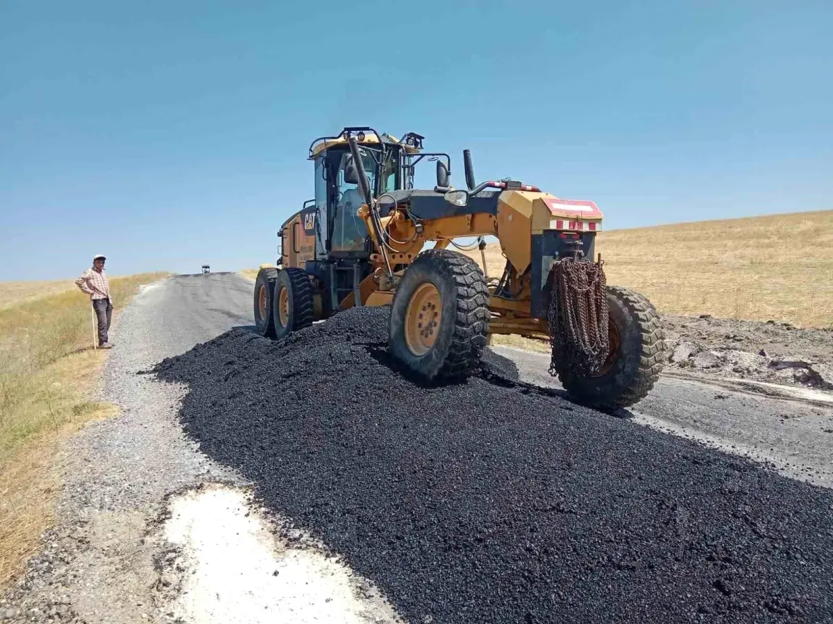 Nevşehir İl Özel İdaresi Köylerde Alt Yapı ve Üstyapı Çalışmalarına Devam Ediyor