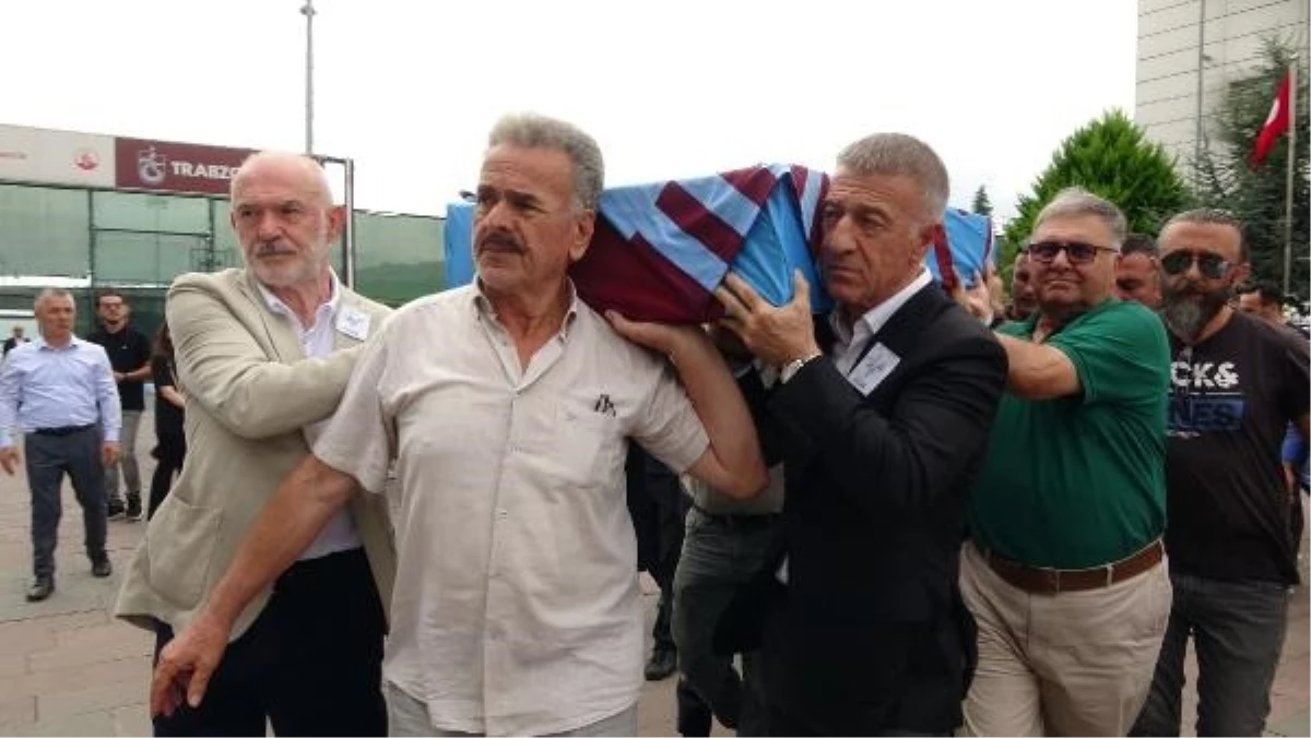 Trabzonspor\'un Kurucu Başkanı Nizamettin Algan İçin Anma Töreni Düzenlendi
