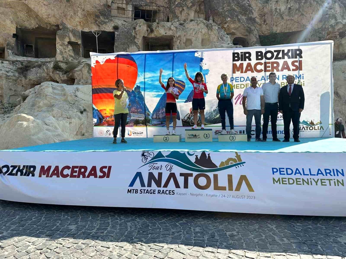 Sakarya Büyükşehir Belediyesi Bisiklet Sporcuları Uluslararası Anatolia MTB Stage Race UCI Müsabakalarında Başarı Kazandı