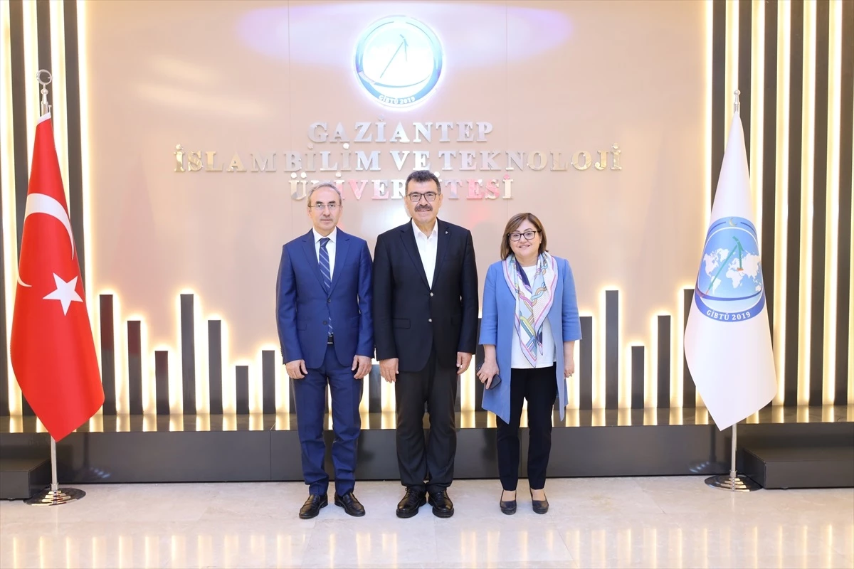 TÜBİTAK Başkanı Gaziantep İslam Bilim ve Teknoloji Üniversitesini ziyaret etti