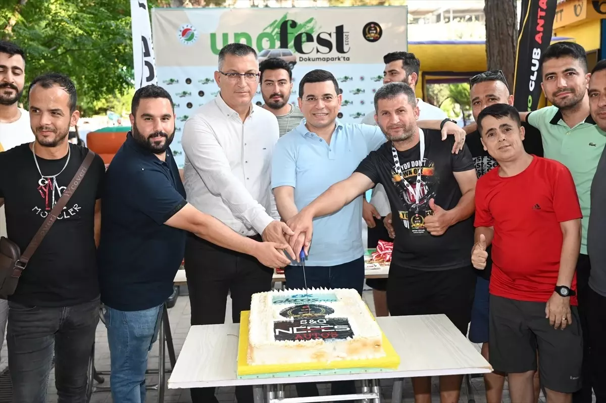 Uno tutkunları Kepez\'de buluştu