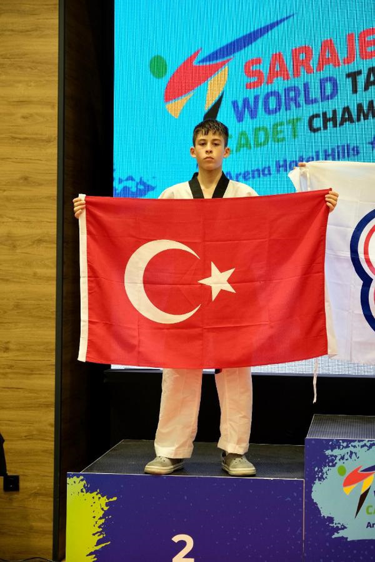Milli Taekwondocu Utku Kap, Dünya Yıldızlar Taekwondo Şampiyonası\'nda Gümüş Madalya Kazandı