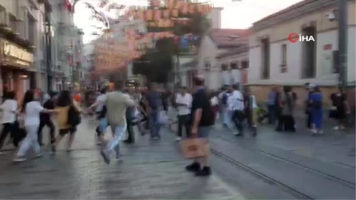 Taksim\'de Burger King Çalışanları Tarafından Darp Edilen Baba