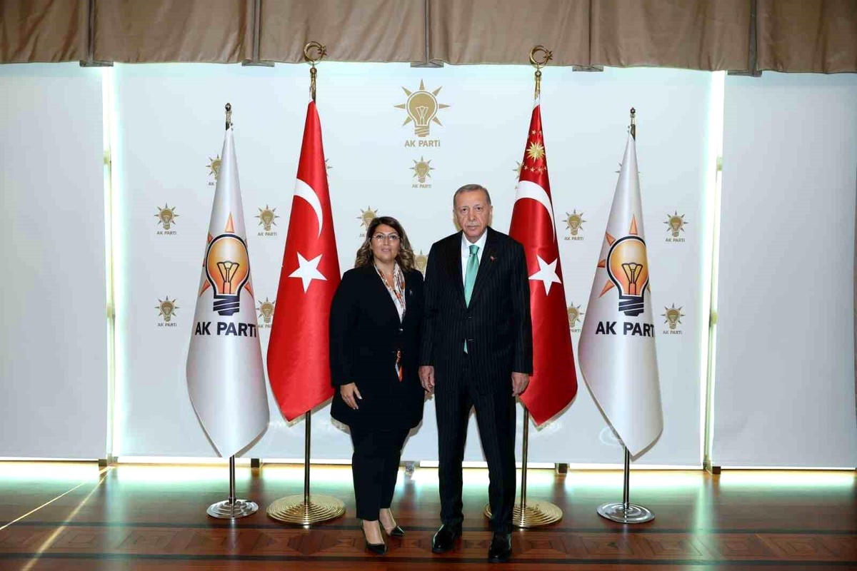 AK Parti Aydın İl Kadın Kolları Başkanlığı\'na Ebru Alp Kayır atandı