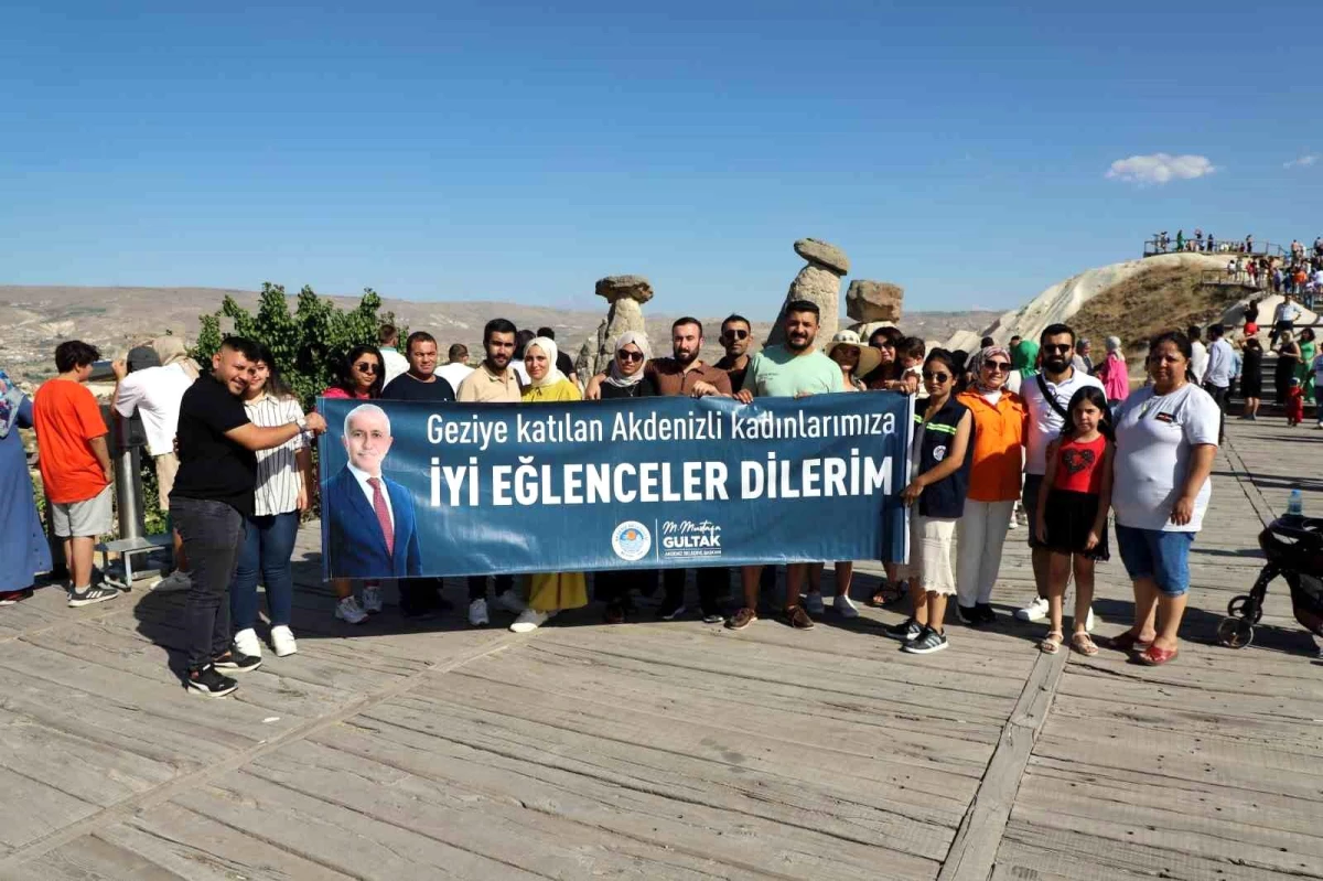 Akdeniz Belediyesi Evlendirme Memurluğu, çiftlere Kapadokya gezisi hediye etti