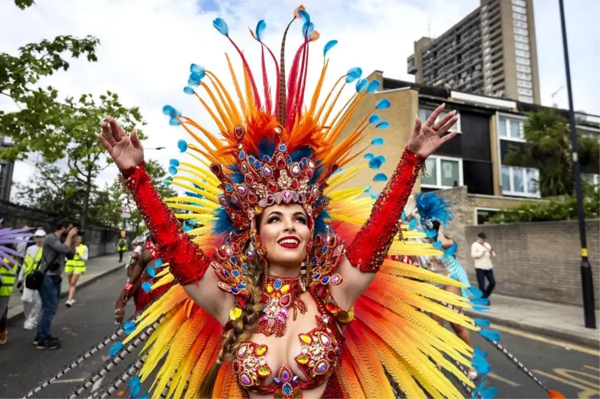 Notting Hill Karnavalı'nda Afro-Karayip Kültürü Kutlanıyor