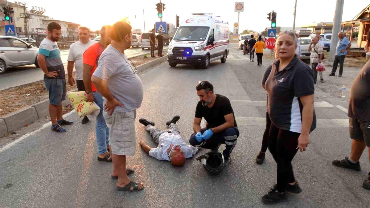 Manavgat\'ta yaşanan 4 ayrı kaza güvenlik kameralarına yansıdı