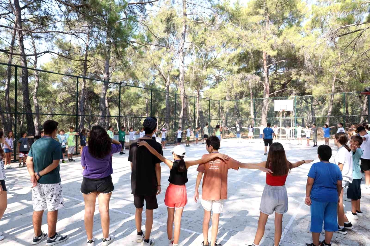 Antalya Büyükşehir Belediyesi Gençlik Kampı ve Eğitim Merkezi\'nde Çocuklar ve Gençlere Yaz Kampı Deneyimi