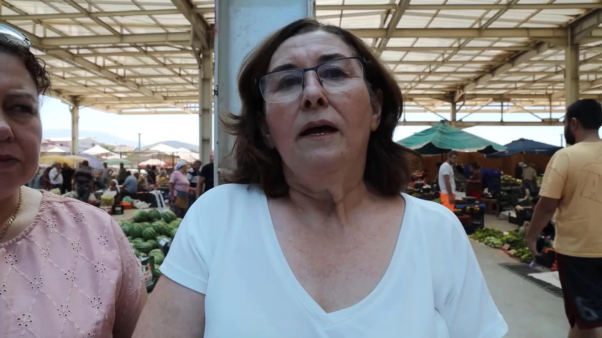 CHP Kadın Kolları Muğla\'da Pazar Yeri Sorunlarını Dinledi