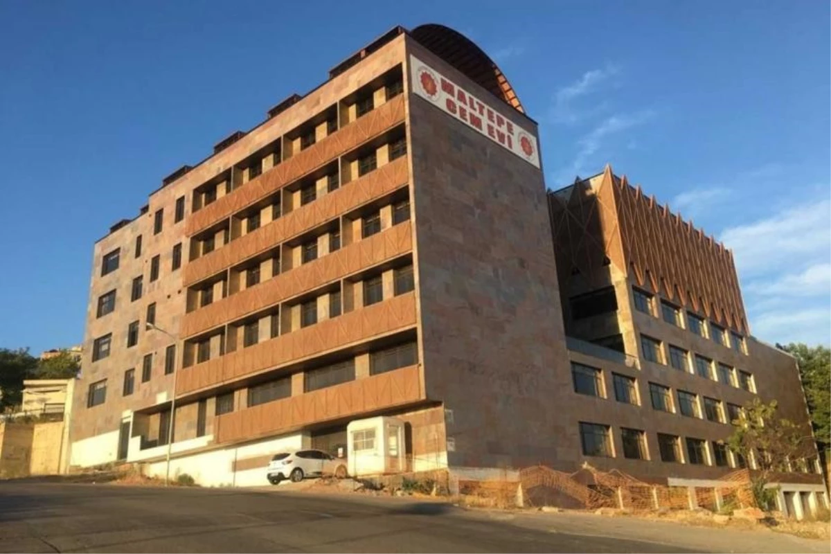CHP\'li Maltepe Belediyesi\'nin açtığı davayı kaybeden cemevinin banka hesaplarına el konuldu