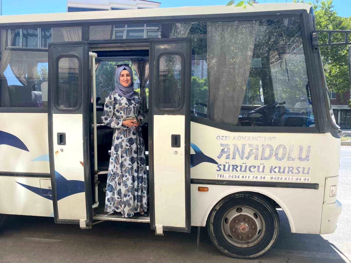 Elazığ\'da Kadın Şoförün Otobüs Hayali