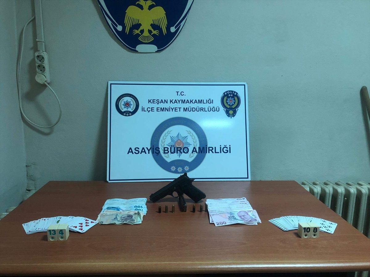 Edirne\'de Kumar Oynayan 10 Kişiye 40 Bin 550 Lira Cezası