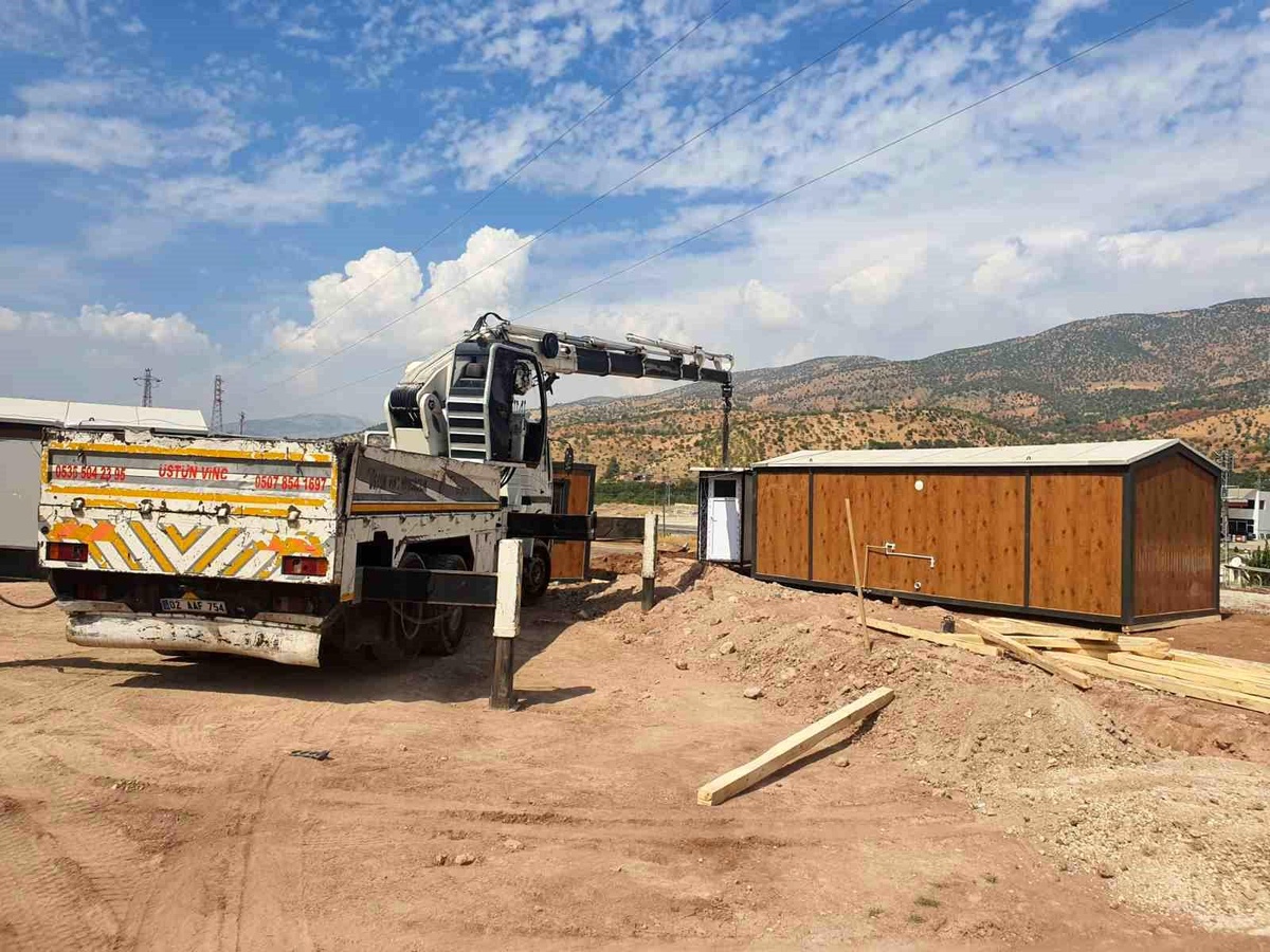 Adıyaman\'da Elektrik Akımına Kapılan İşçi Ağır Yaralandı