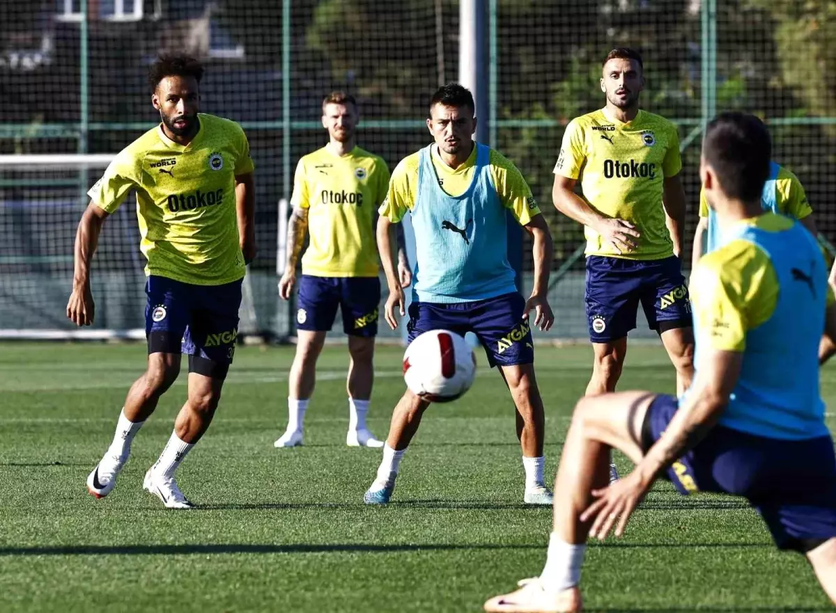 Fenerbahçe, Twente maçı için hazırlıklarını sürdürdü