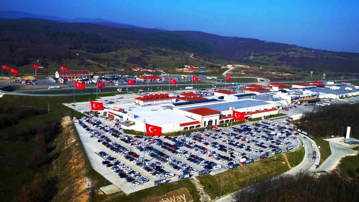 HighWay Outlet\'te 30 Ağustos Zafer Bayramı kutlamaları