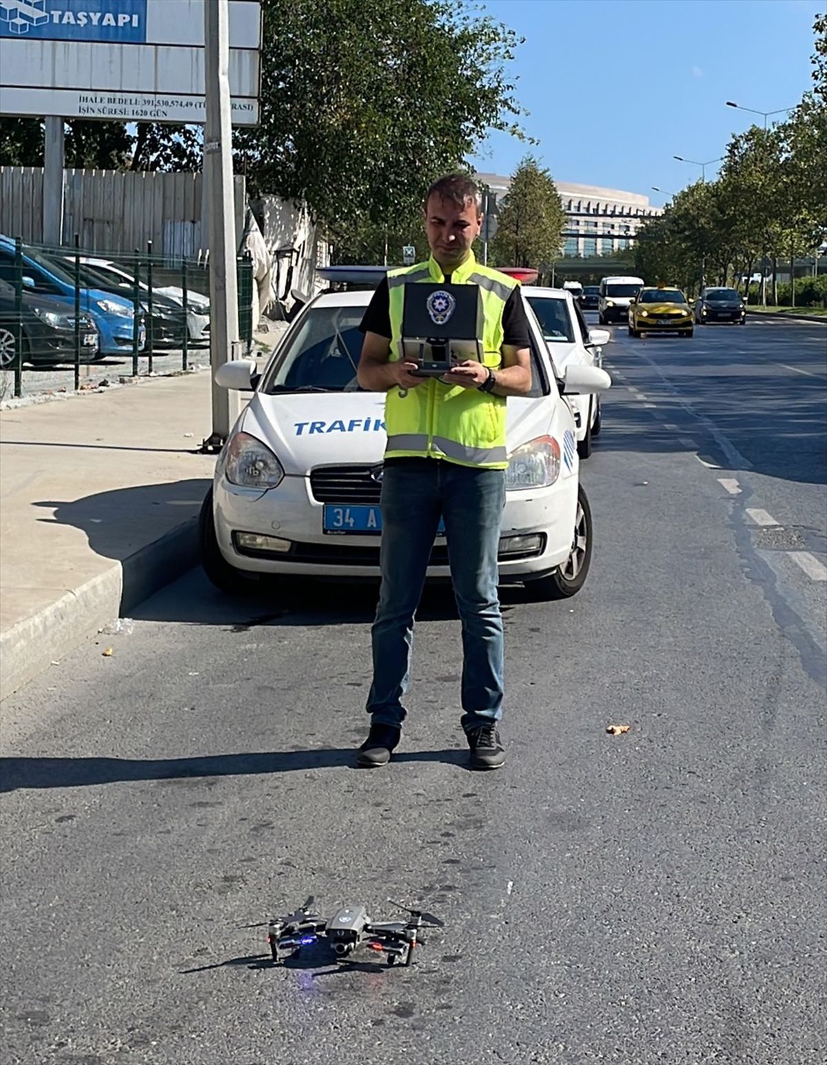 Şişli\'de Dron Destekli Kırmızı Işık İhlali Denetimi