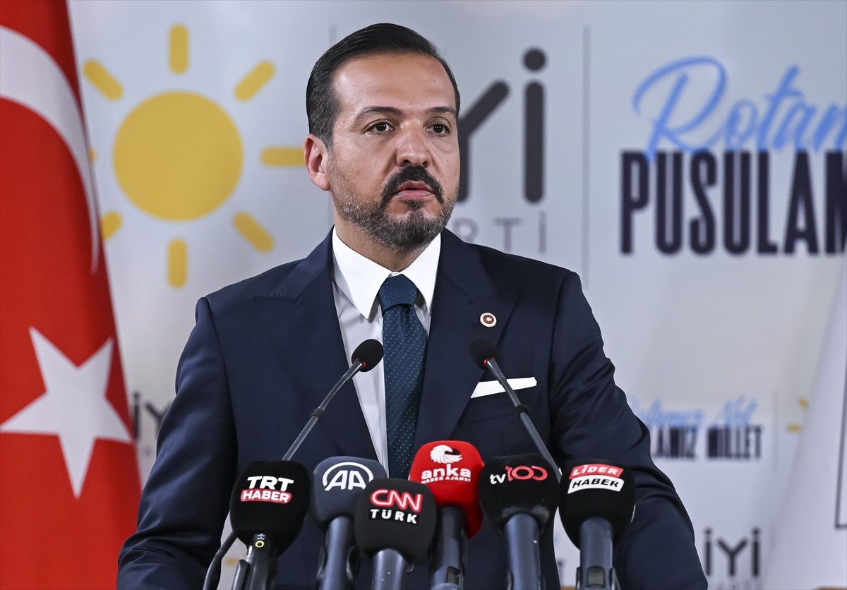 İYİ Parti Sözcüsü Kürşad Zorlu, Meral Akşener\'in çağrısına yanıt verdi