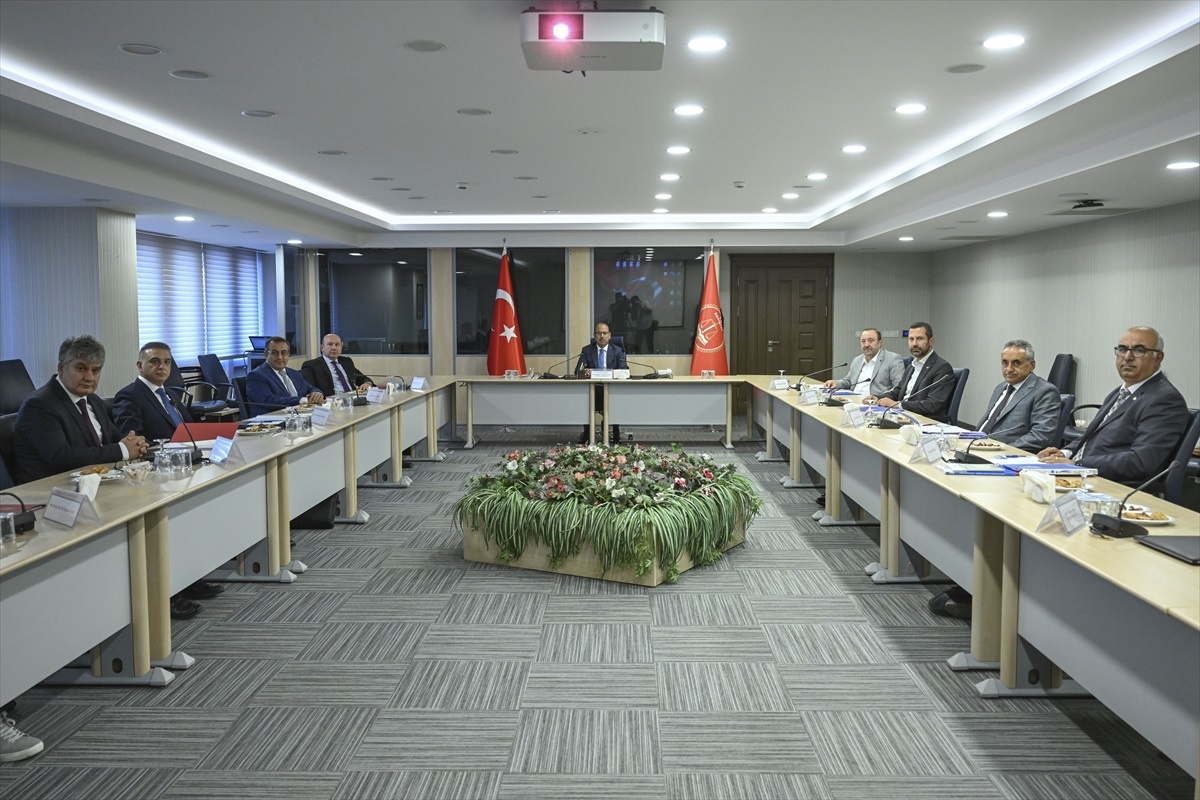 7. Dönem Kamu Toplu Sözleşmesi görüşmelerinde Kamu Görevlileri Hakem Heyeti 4. toplantısı başladı.
