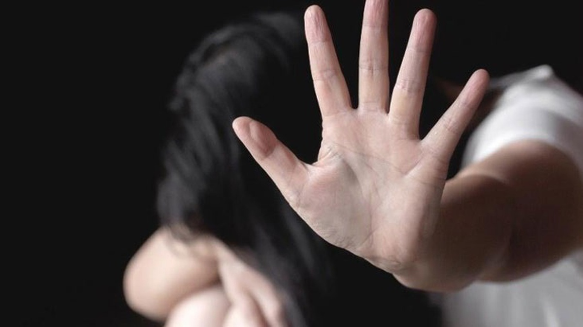 Kocaeli\'de mahalle bakkalı, 12 yaşındaki kız çocuğunu tacizden tutuklandı