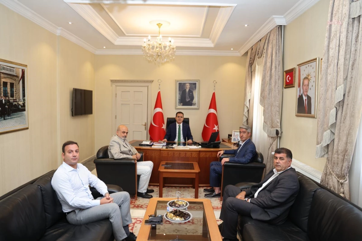 Marmaris Belediye Başkanı Mehmet Oktay, Muğla\'da yeni atamaları yapılan görevlilere ziyarette bulundu