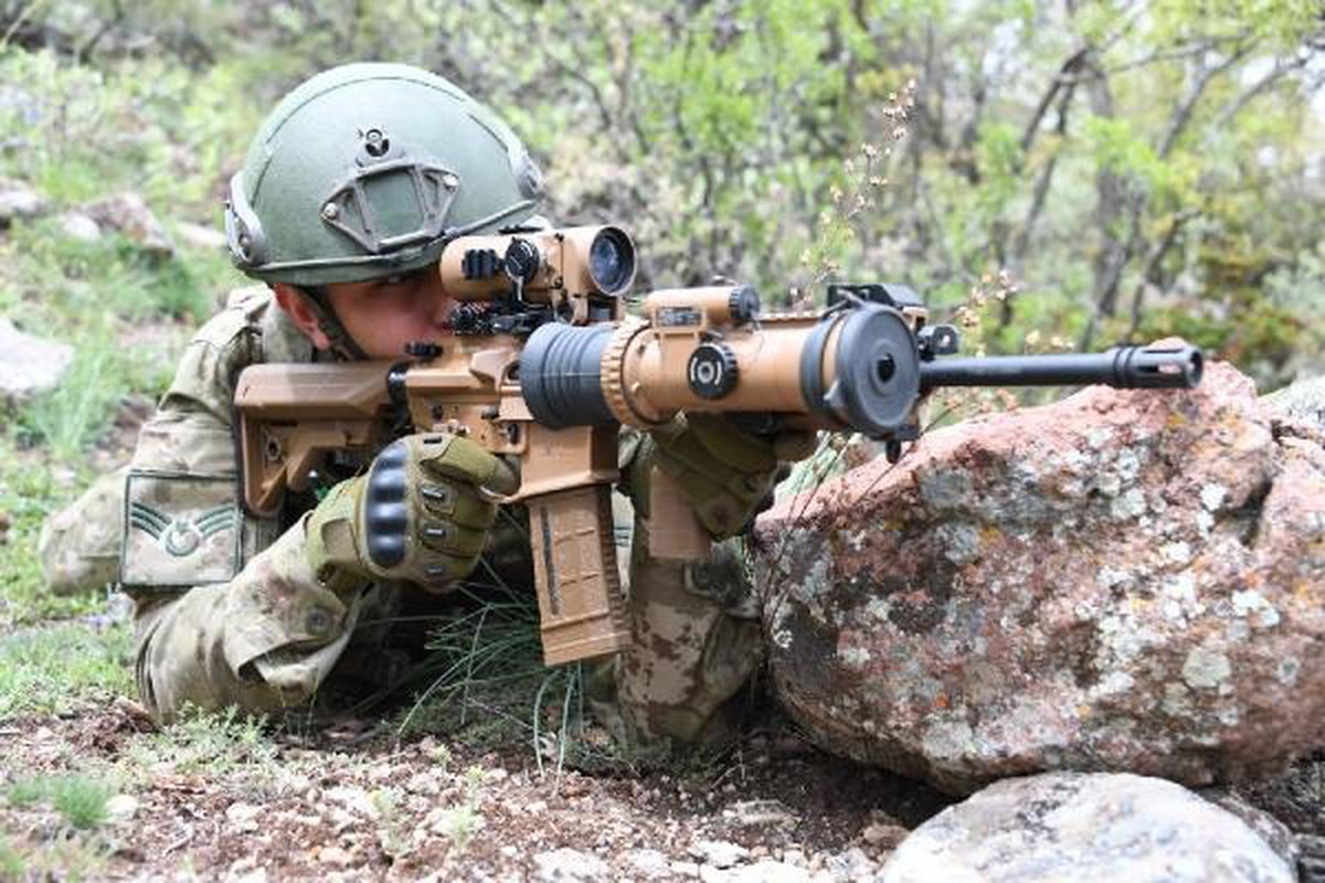 MSB: Fırat Kalkanı bölgesine saldırı hazırlığında olan 2 PKK/YPG\'li terörist etkisiz hale getirildi