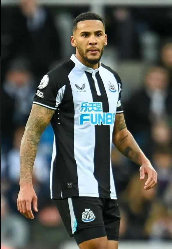 Newcastle kaptanı Jamaal Lascelles, altı kişiden oluşan bir grubun saldırısına upradı Newcastle kaptanı Jamaal Lascelles, altı kişiden oluşan bir grubun saldırısına upradı