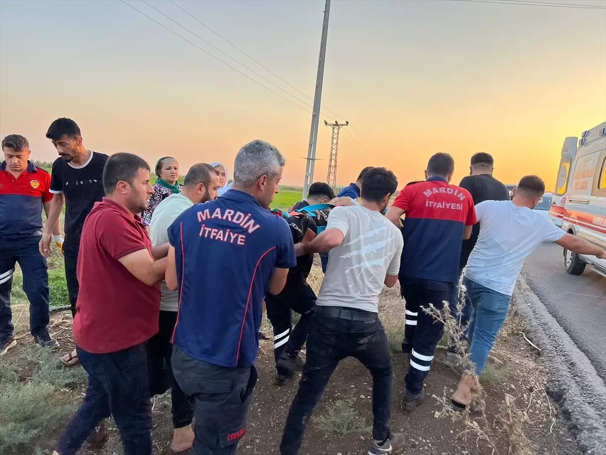 Nusaybin'de Otomobil Devrildi, 5 Kişi Yaralandı