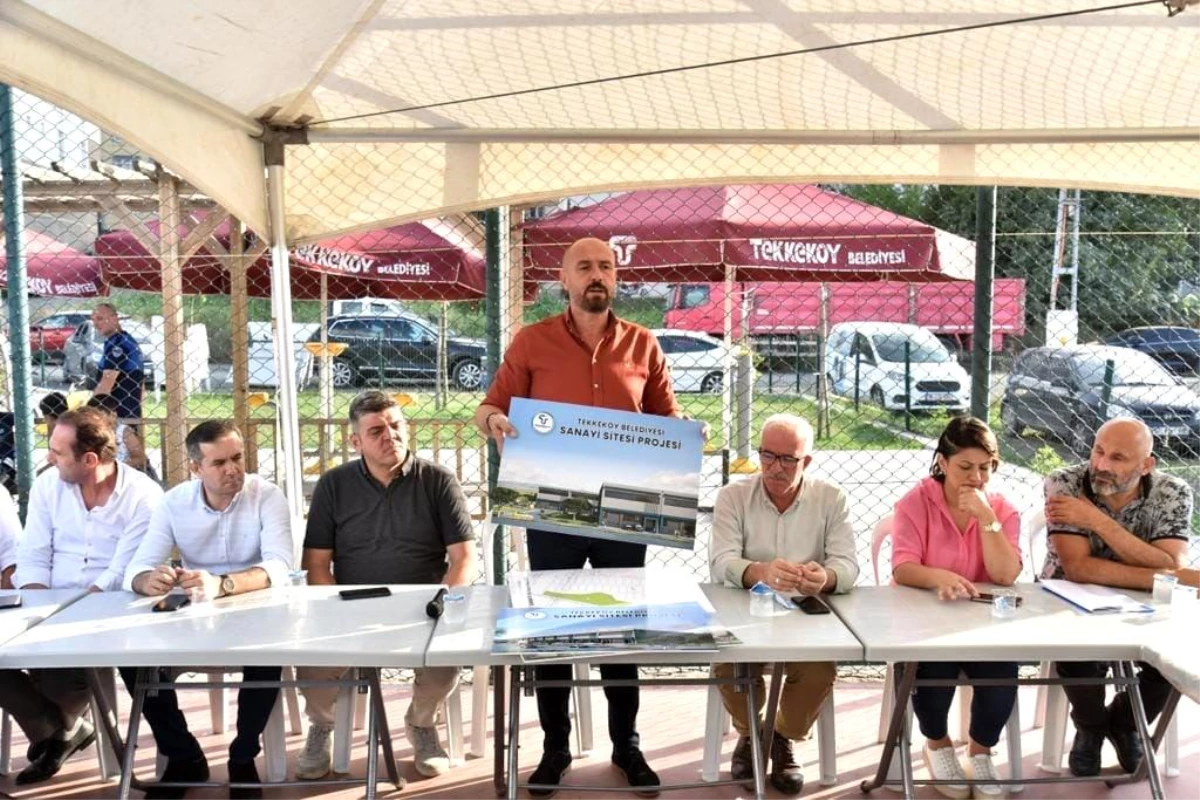 Tekkeköy Belediye Başkanı Hasan Togar, Küçük Sanayi Sitesi Projesi Hakkında Esnafla İstişarede Bulundu