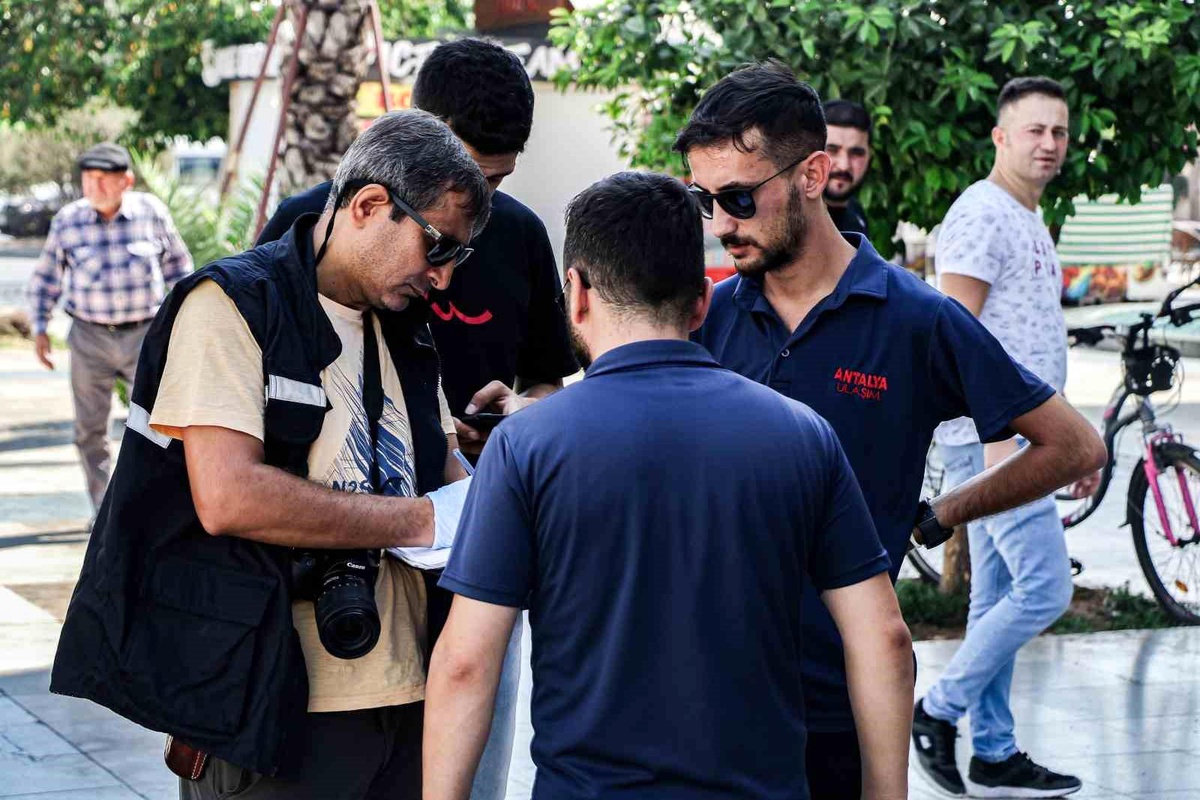 Antalya\'da toplu taşıma biniş kartı dolum cihazında biriken paralar çalındı
