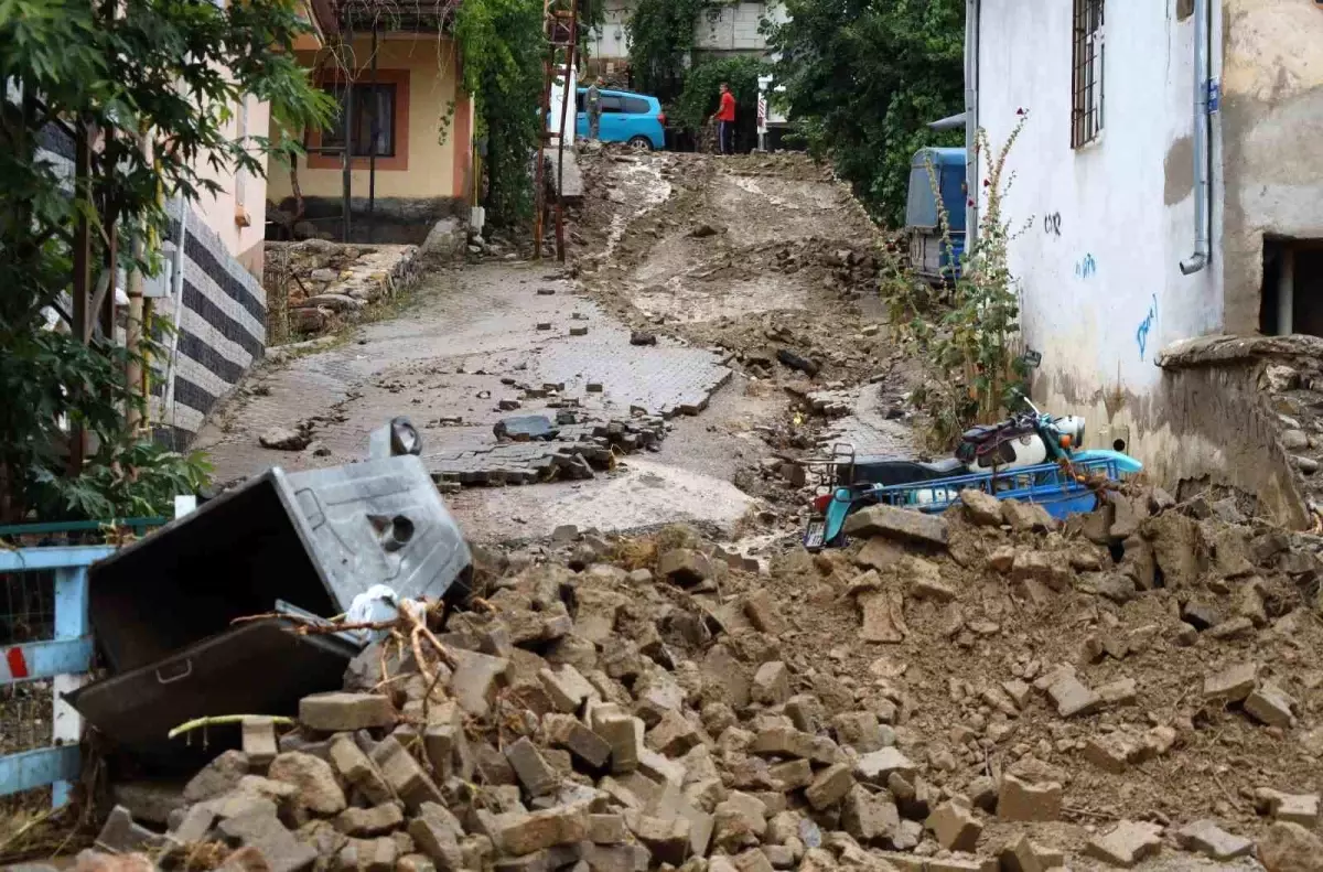 Yahyalı\'da Sel Felaketi