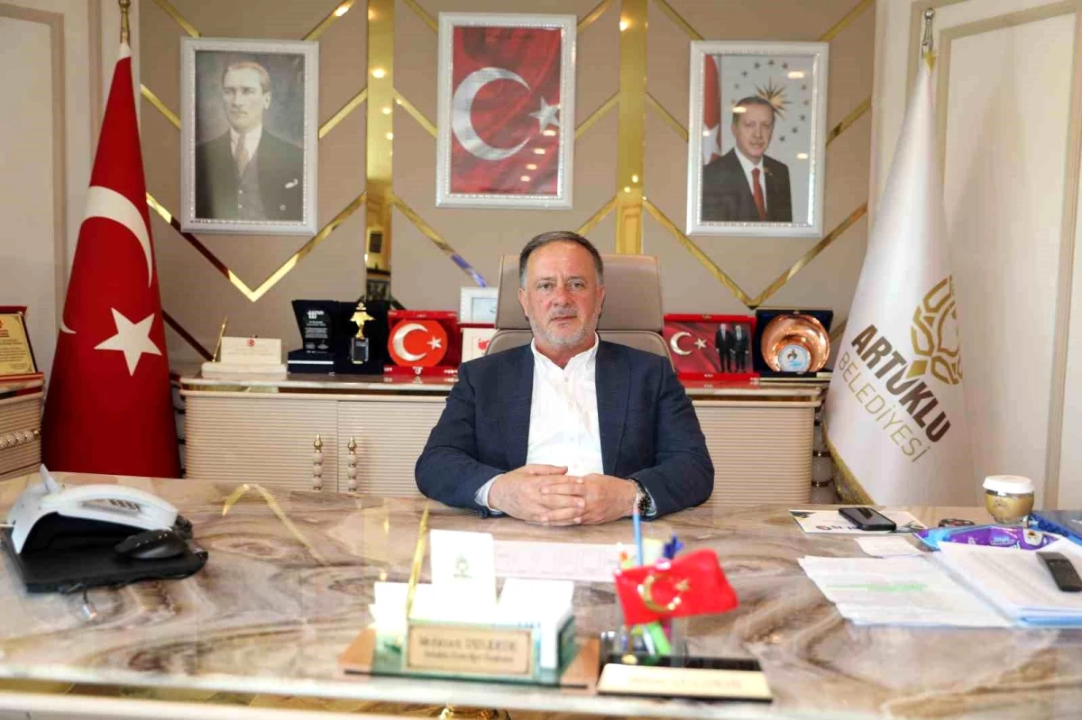 Mardin Belediye Başkanı 30 Ağustos Zafer Bayramı\'nı kutladı
