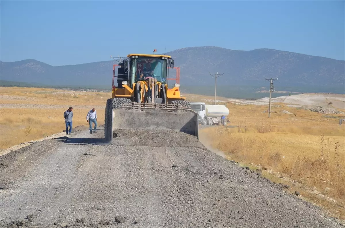 Eskişehir\'de iki mahallenin yolunda iyileştirme çalışmaları başladı