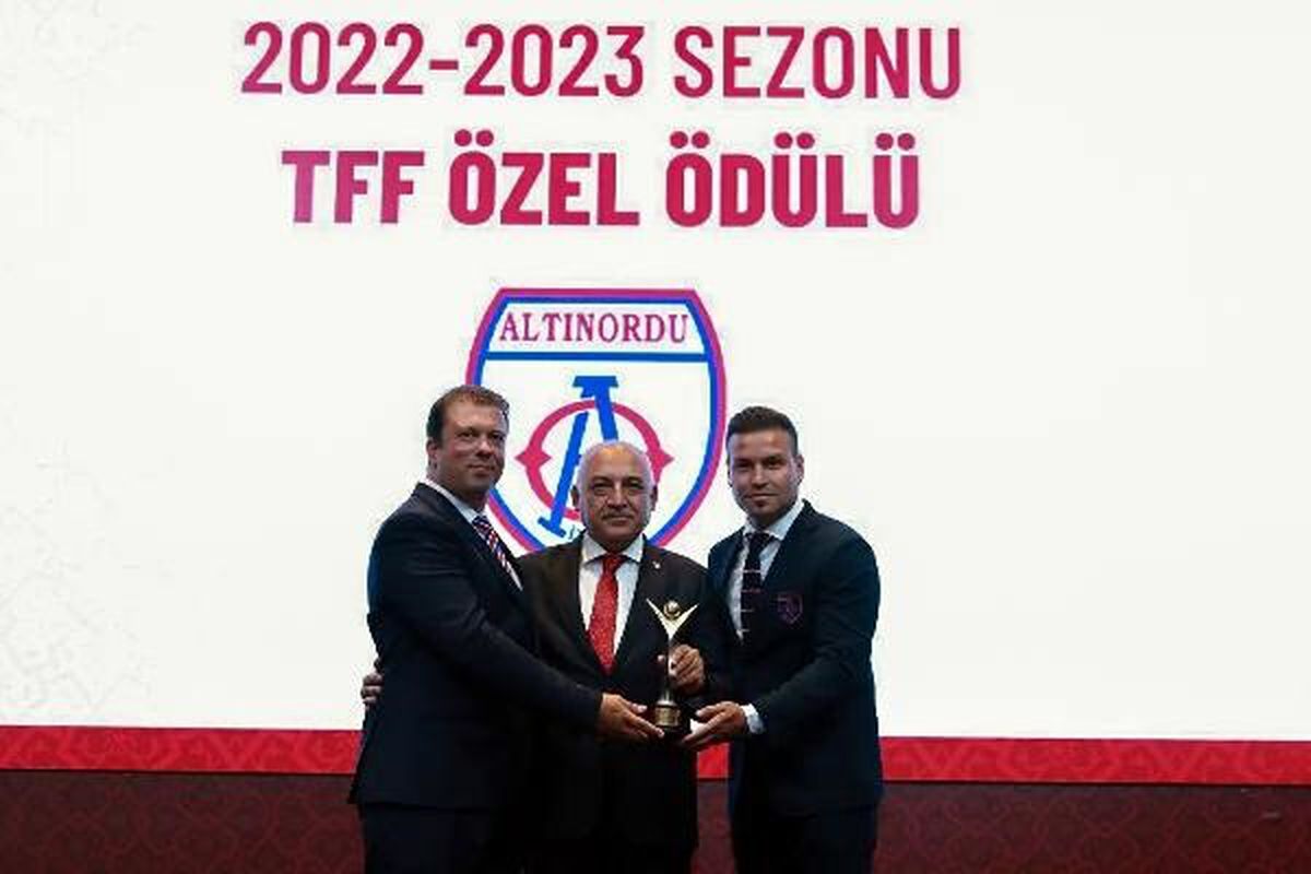 Altınordu\'ya TFF\'den Özel Ödül