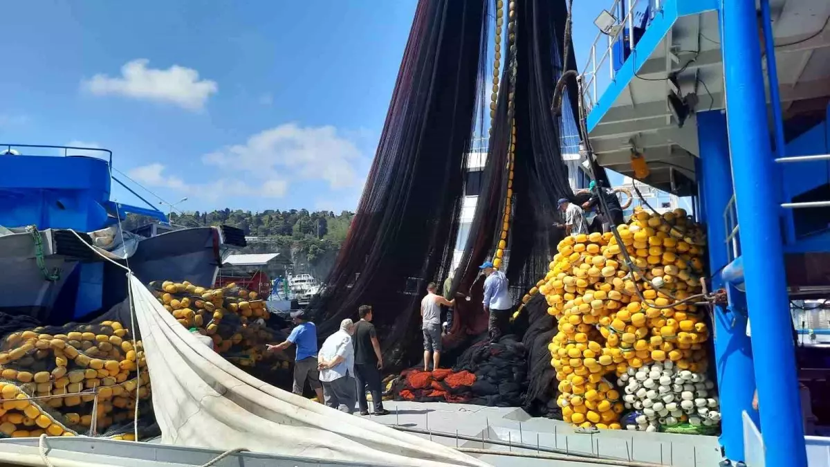 Balıkçılar, av yasağı öncesi hazırlıklarını tamamlıyor