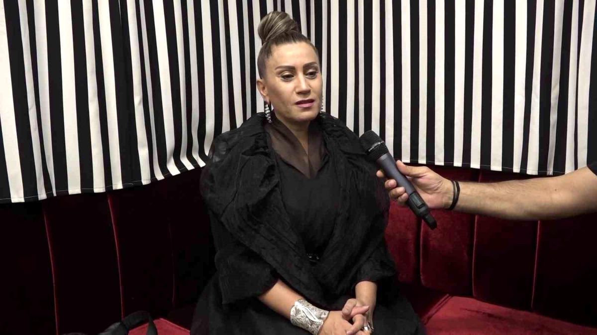 Azerbaycan Devlet sanatçısı Azerin: "Karabağ duam kabul oldu"