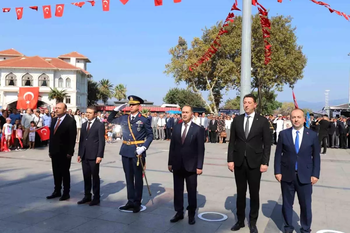 Bandırma\'da 30 Ağustos Zafer Bayramı kutlamaları yapıldı